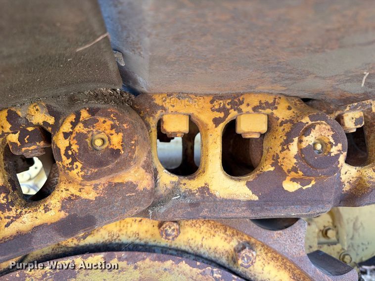 image for item FN3636 1979 Caterpillar D6D with 562 pipelayer