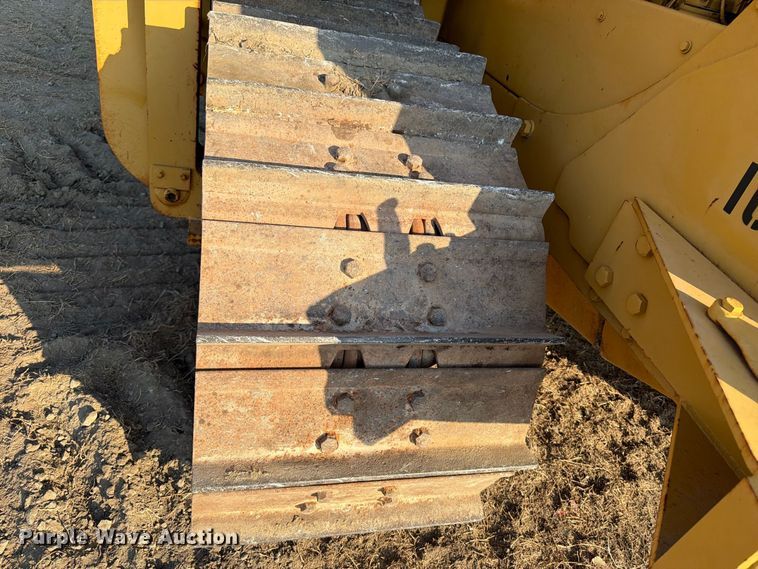 image for item FN3636 1979 Caterpillar D6D with 562 pipelayer