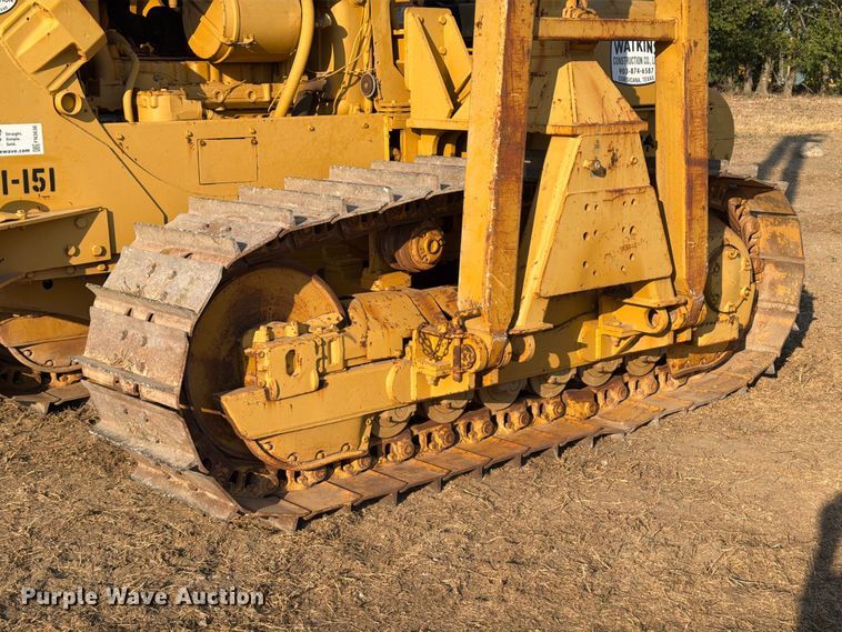image for item FN3636 1979 Caterpillar D6D with 562 pipelayer