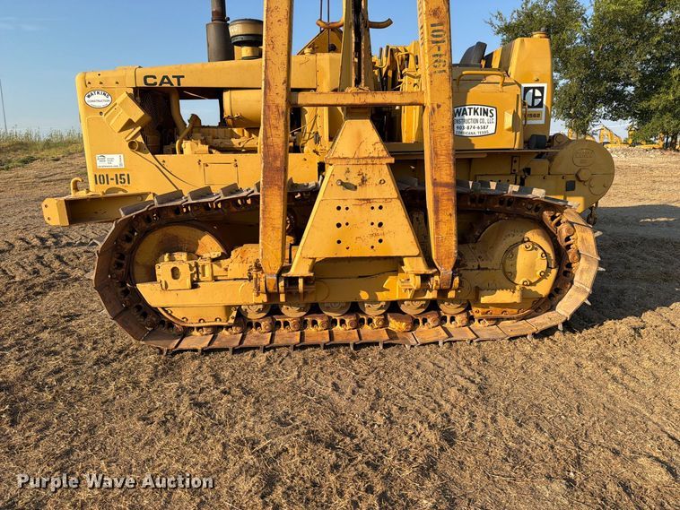 image for item FN3636 1979 Caterpillar D6D with 562 pipelayer