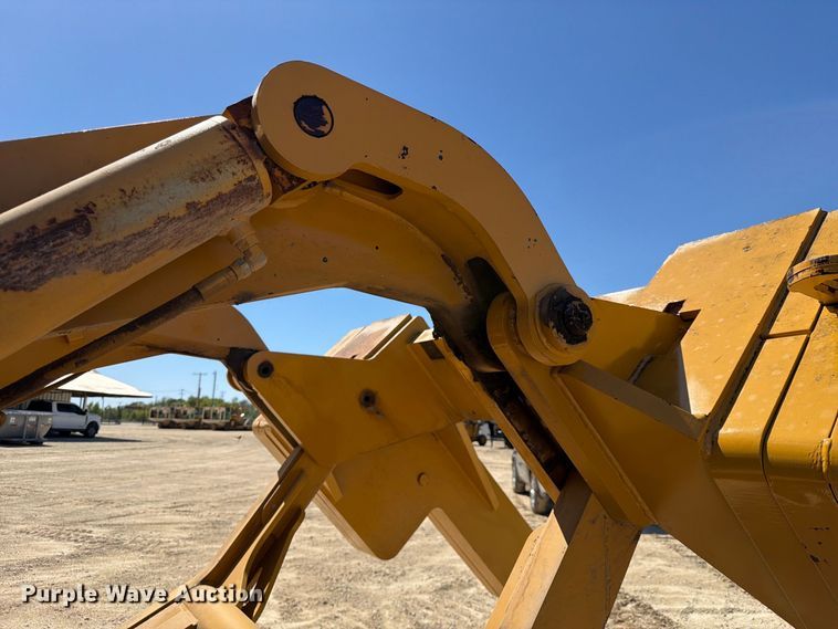 image for item FN3639 2007 Caterpillar D6T LGP pipelayer