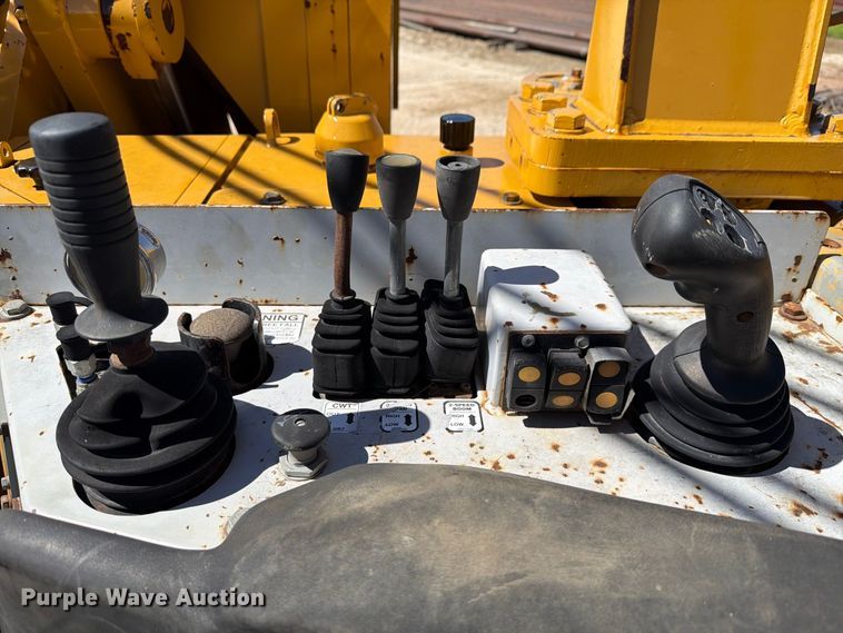 image for item FN3639 2007 Caterpillar D6T LGP pipelayer