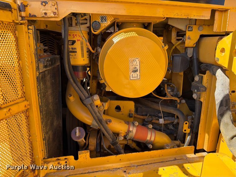 image for item FN3639 2007 Caterpillar D6T LGP pipelayer