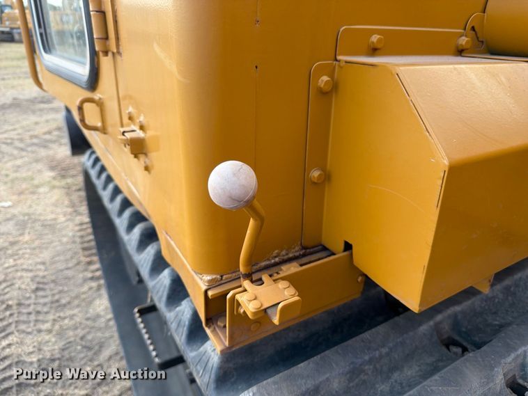 image for item FN3642 Morooka MST1500 track carrier