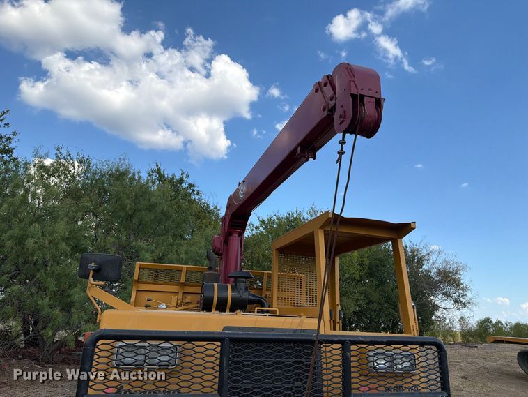 image for item FN3643 Morooka MST1500V track carrier