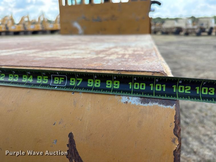 image for item FN3645 2013 Morooka MST2200 track carrier