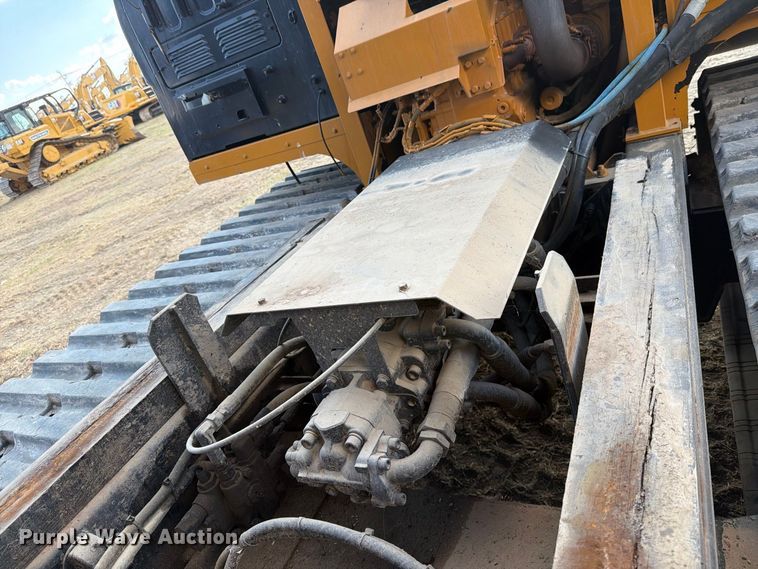 image for item FN3645 2013 Morooka MST2200 track carrier