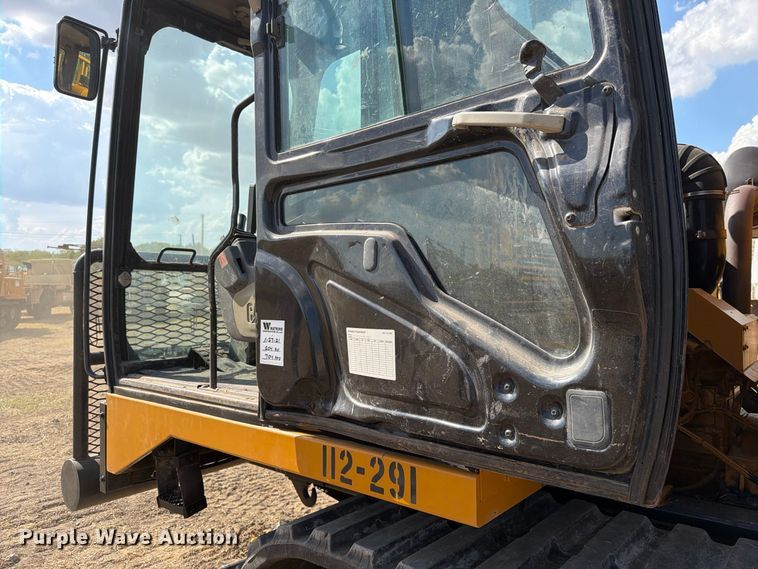 image for item FN3645 2013 Morooka MST2200 track carrier