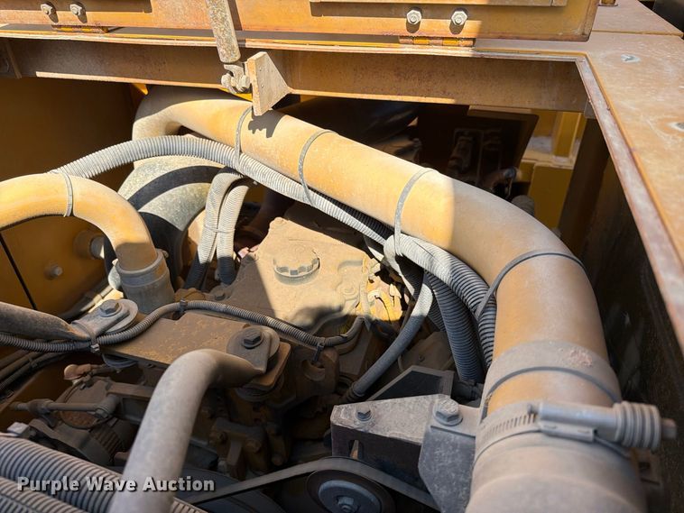 image for item FN3645 2013 Morooka MST2200 track carrier