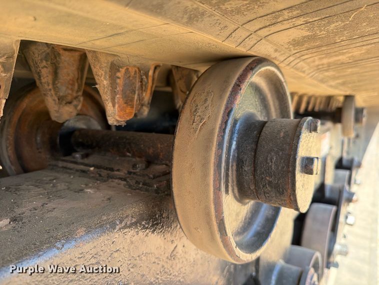 image for item FN3645 2013 Morooka MST2200 track carrier