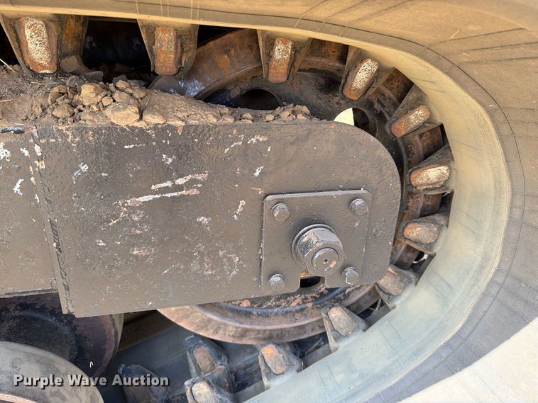 image for item FN3645 2013 Morooka MST2200 track carrier