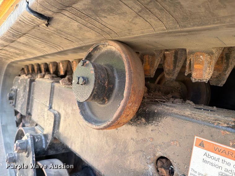 image for item FN3645 2013 Morooka MST2200 track carrier