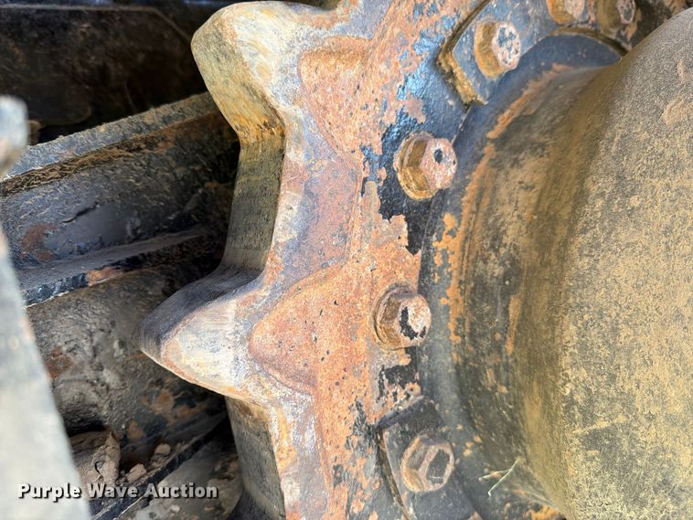image for item FN3645 2013 Morooka MST2200 track carrier