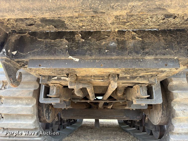 image for item FN3646 2015 Morooka MST2200 track carrier