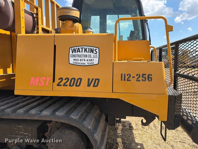 image for item FN3646 2015 Morooka MST2200 track carrier