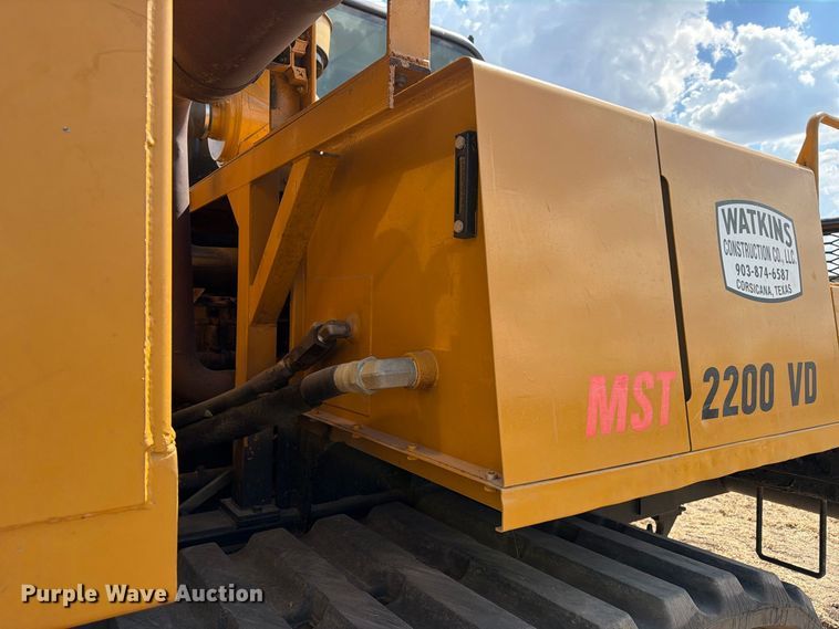 image for item FN3646 2015 Morooka MST2200 track carrier