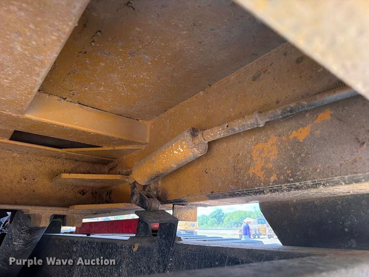 image for item FN3646 2015 Morooka MST2200 track carrier