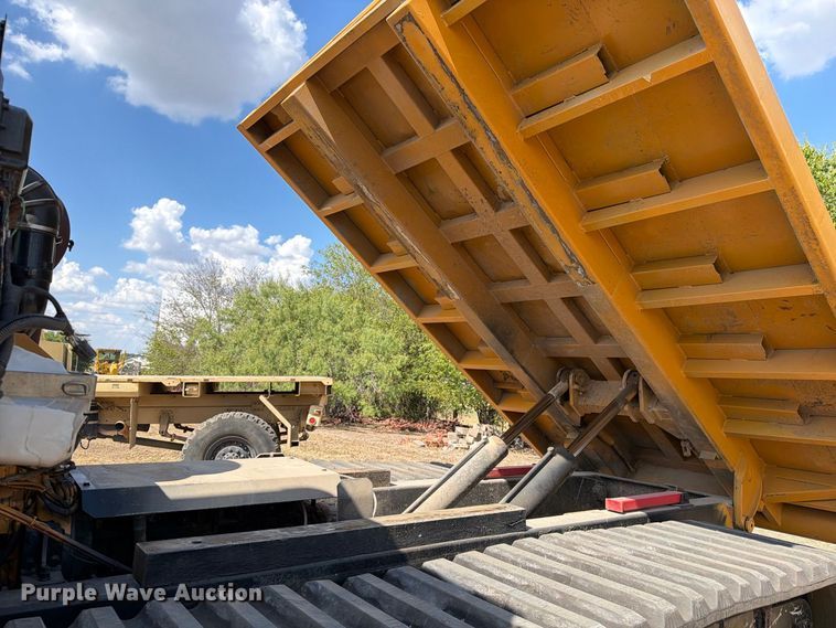 image for item FN3646 2015 Morooka MST2200 track carrier