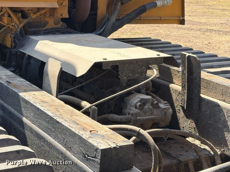 image for item FN3646 2015 Morooka MST2200 track carrier