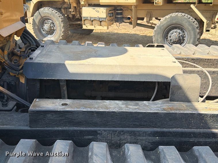 image for item FN3646 2015 Morooka MST2200 track carrier