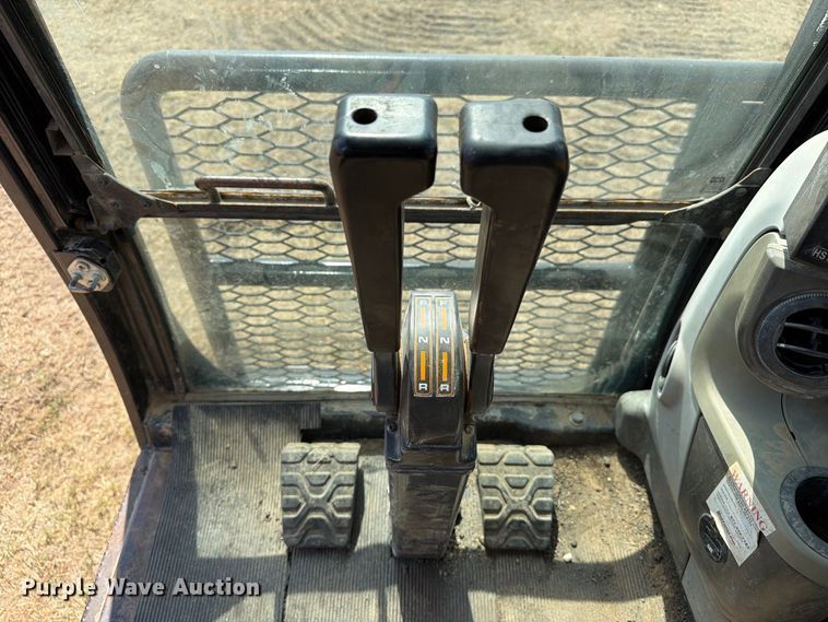 image for item FN3646 2015 Morooka MST2200 track carrier