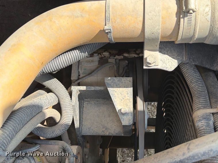 image for item FN3646 2015 Morooka MST2200 track carrier