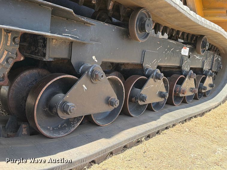 image for item FN3646 2015 Morooka MST2200 track carrier