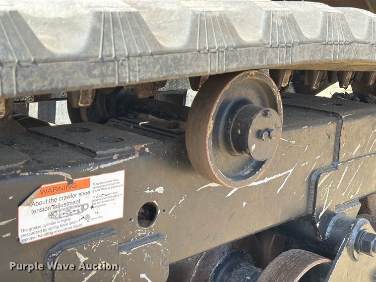image for item FN3646 2015 Morooka MST2200 track carrier