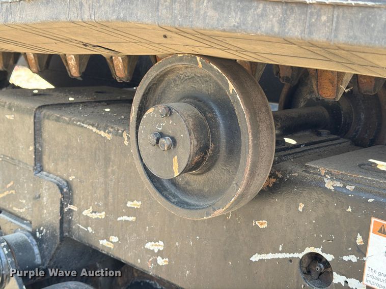 image for item FN3646 2015 Morooka MST2200 track carrier