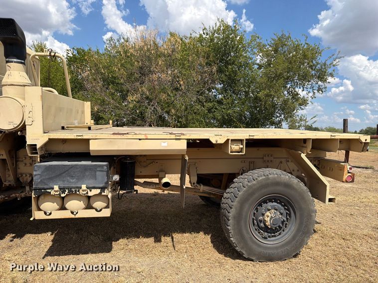 image for item FN3652 1998 Stewart & Stevenson flatbed truck
