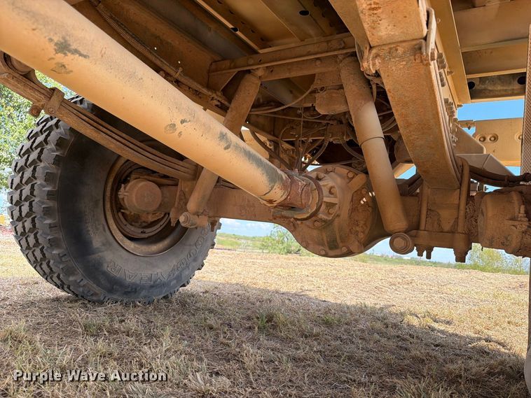 image for item FN3652 1998 Stewart & Stevenson flatbed truck