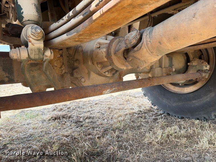 image for item FN3652 1998 Stewart & Stevenson flatbed truck