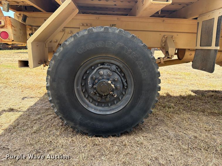 image for item FN3652 1998 Stewart & Stevenson flatbed truck