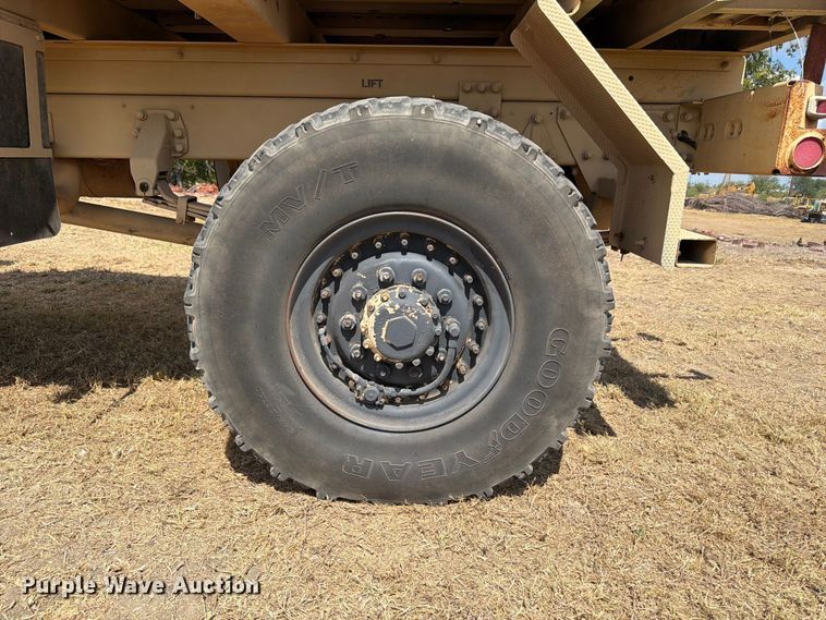 image for item FN3652 1998 Stewart & Stevenson flatbed truck