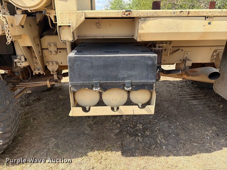 image for item FN3653 1994 Stewart & Stevenson flatbed truck