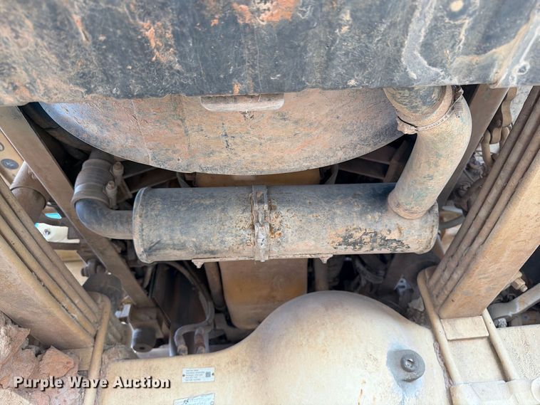 image for item FN3655 2004 Stewart & Stevenson 4X4 flatbed truck