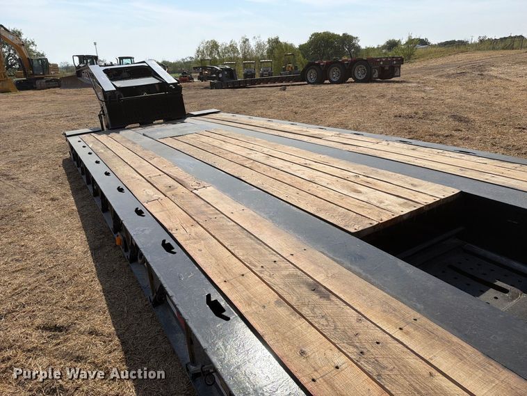 image for item FN3656 2018 Load King 554/5 SSSF 65 ton quad-axle lowboy trailer