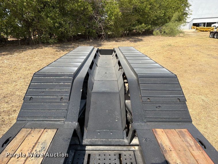 image for item FN3656 2018 Load King 554/5 SSSF 65 ton quad-axle lowboy trailer