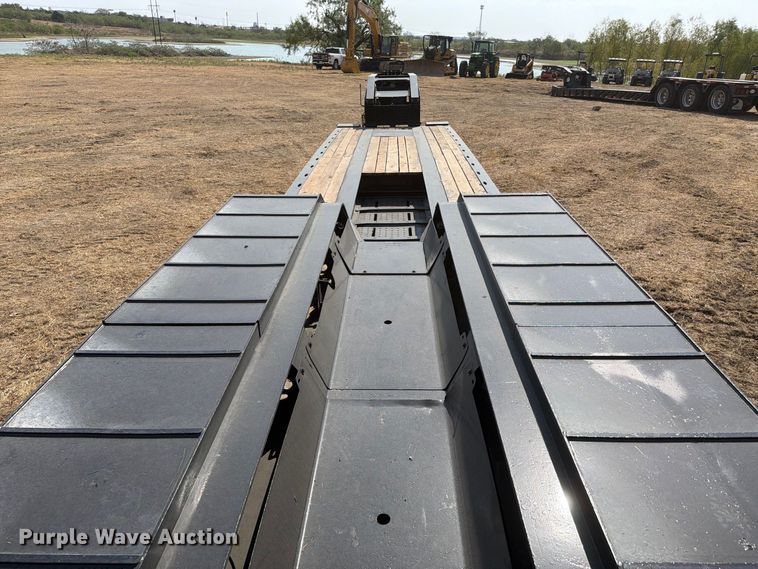 image for item FN3656 2018 Load King 554/5 SSSF 65 ton quad-axle lowboy trailer