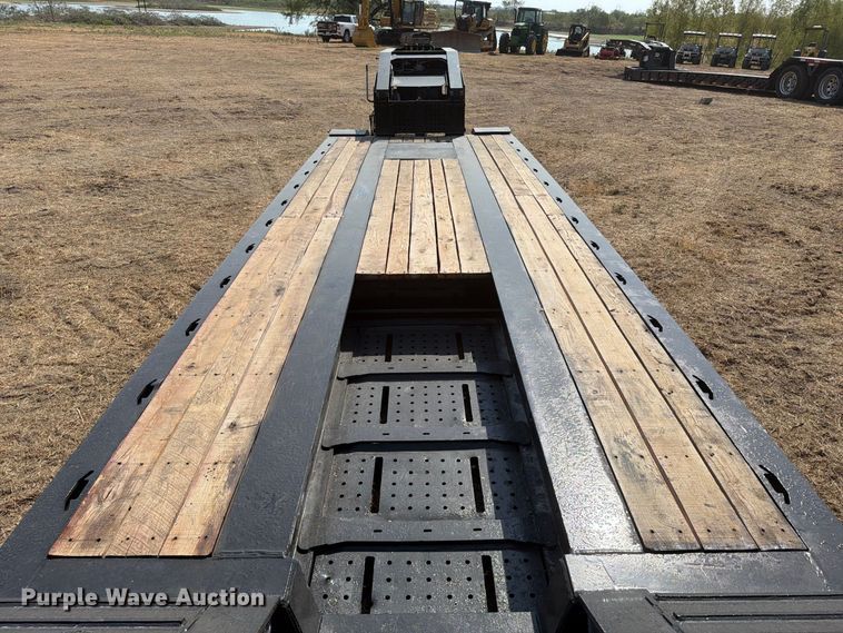 image for item FN3656 2018 Load King 554/5 SSSF 65 ton quad-axle lowboy trailer