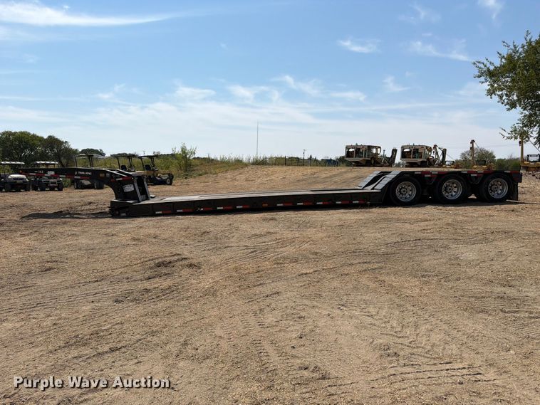 image for item FN3659 2005 Trail King TK110HDG lowboy equipment trailer