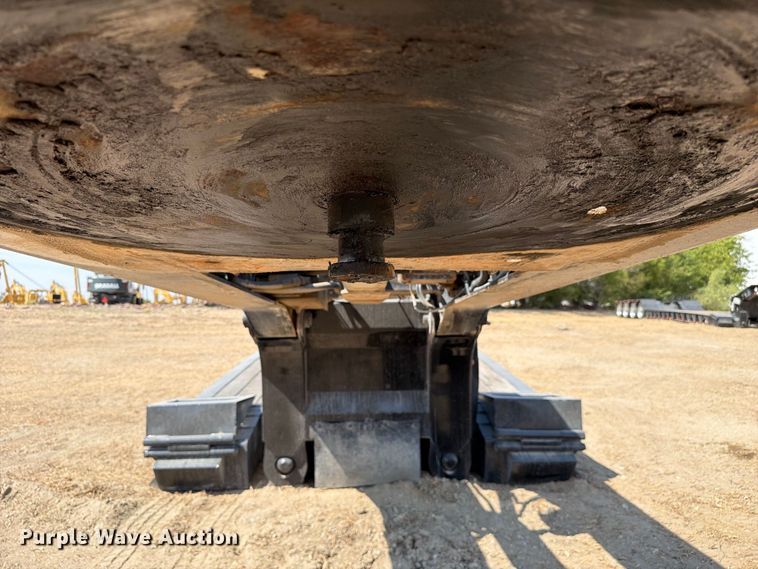 image for item FN3659 2005 Trail King TK110HDG lowboy equipment trailer