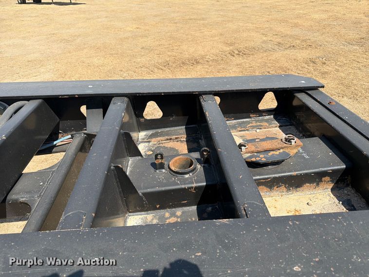 image for item FN3659 2005 Trail King TK110HDG lowboy equipment trailer