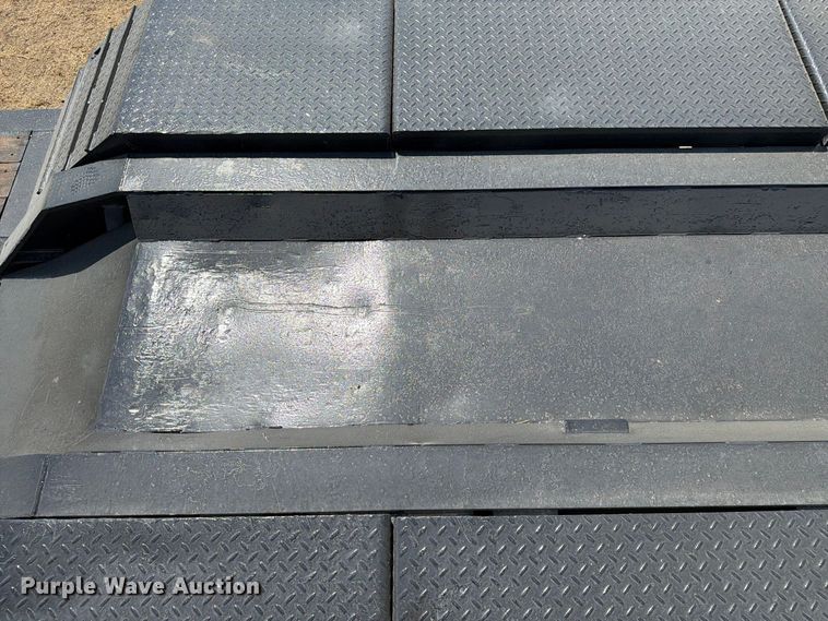 image for item FN3659 2005 Trail King TK110HDG lowboy equipment trailer