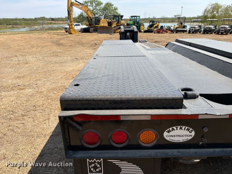 image for item FN3659 2005 Trail King TK110HDG lowboy equipment trailer
