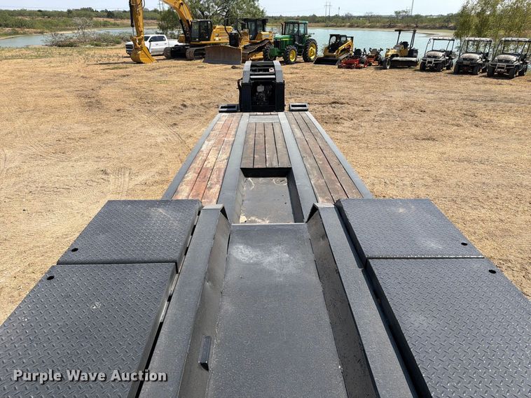 image for item FN3659 2005 Trail King TK110HDG lowboy equipment trailer