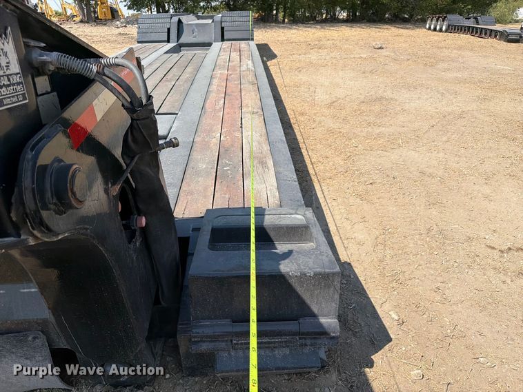 image for item FN3659 2005 Trail King TK110HDG lowboy equipment trailer
