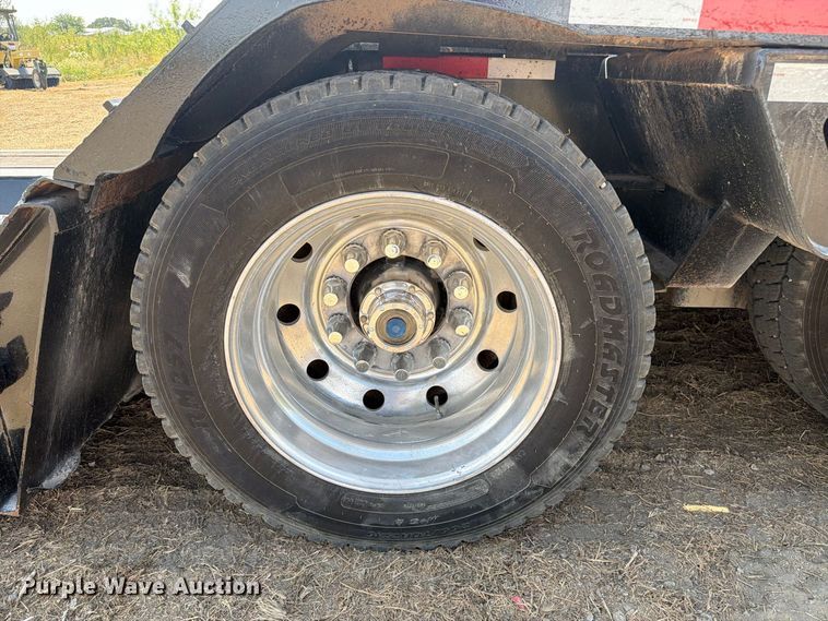 image for item FN3659 2005 Trail King TK110HDG lowboy equipment trailer