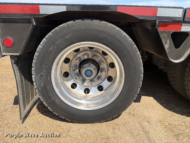 image for item FN3659 2005 Trail King TK110HDG lowboy equipment trailer
