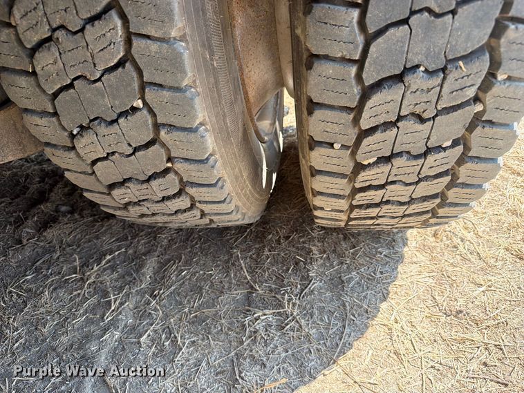 image for item FN3659 2005 Trail King TK110HDG lowboy equipment trailer